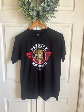 Patrick Mahomes II Official Merchandise Black Graphic Tee M